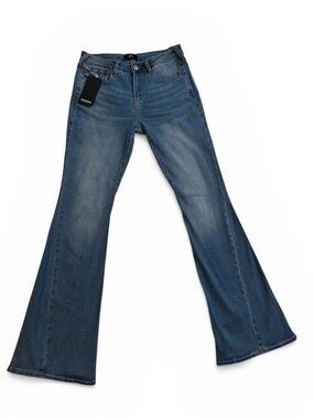 True Religion Joey Mid Rise Flare Jeans Medium Wash Denim Logo Embroidered Women